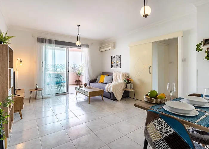 Sweet Retreat 2-Br Apartment In Mackenzie