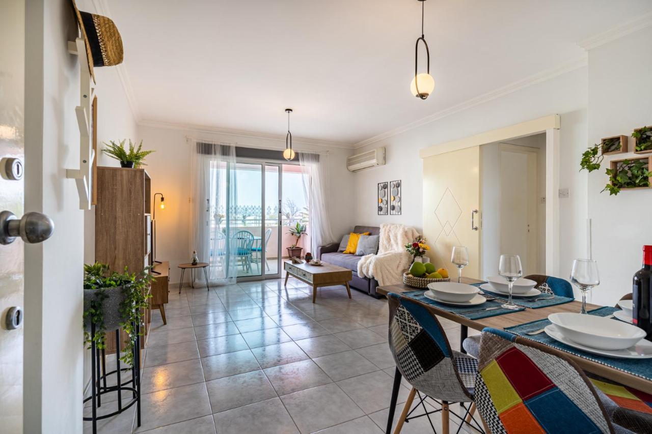 Sweet Retreat 2-br In Mackenzie Apartment