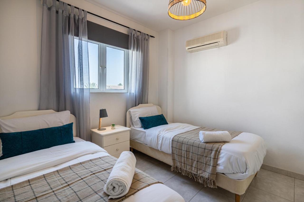 Sweet Retreat 2-br In Mackenzie Apartment